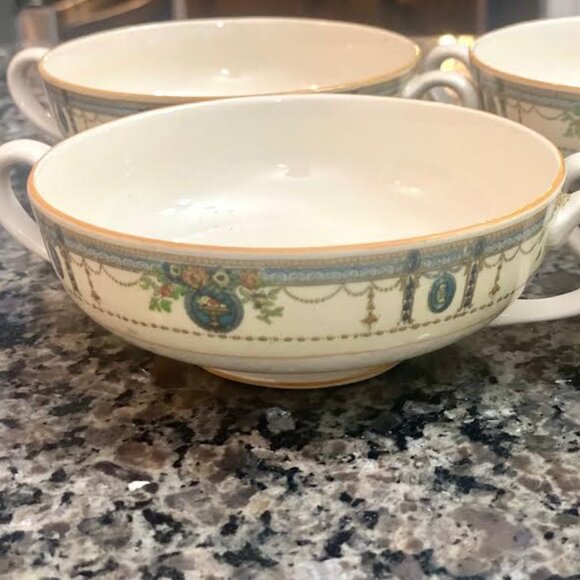 Set of 4 Vintage Double Handle Floral Cream Soup Bowls: Gold Trim England - Picture 4 of 12